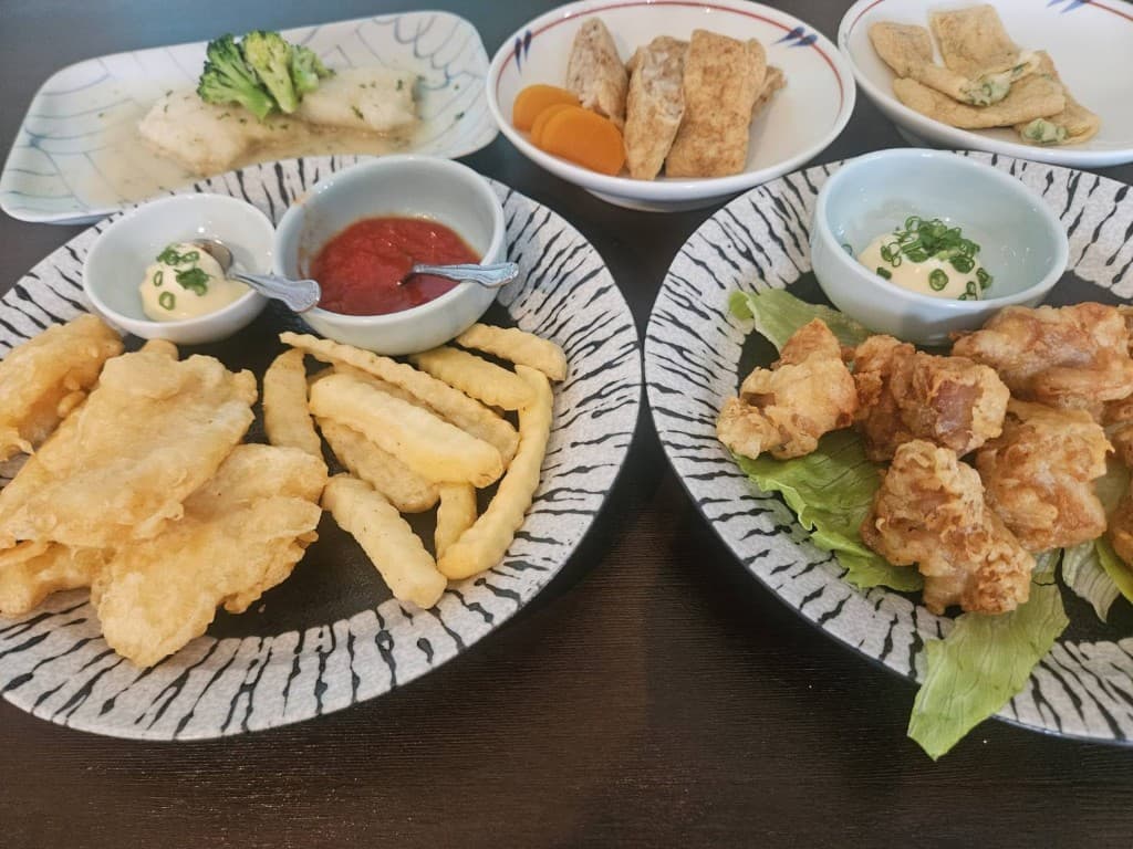 アラカルト料理の盛り合わせ